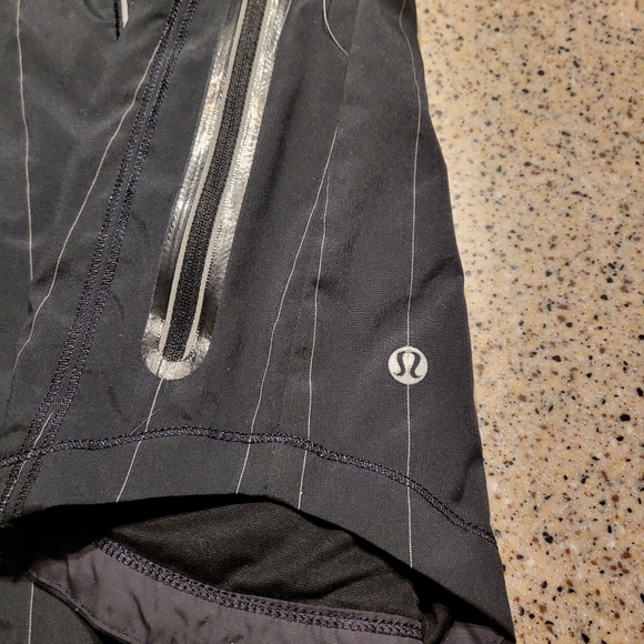 Lululemon SZ 6 Black Jacket - Picture 3 of 6